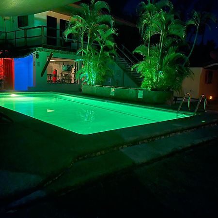 Parrot Resort Moalboal Exterior foto